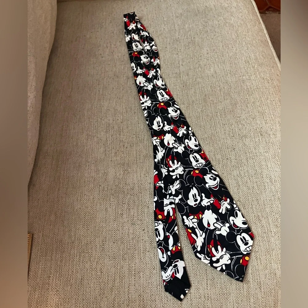 Mickey Mouse silk tie